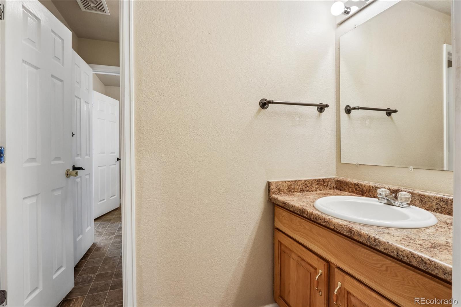 1322 Carriage Drive
