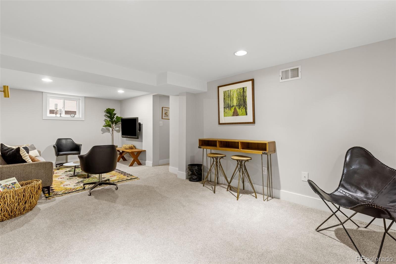 3311 N Josephine Street