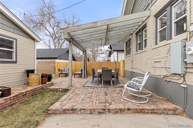 3311 N Josephine Street