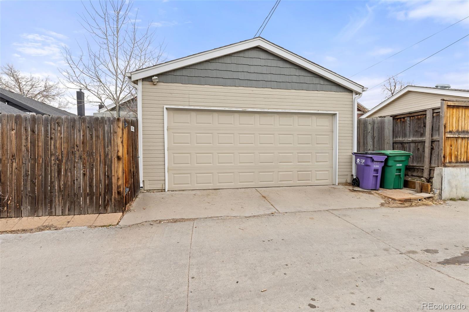 3311 N Josephine Street