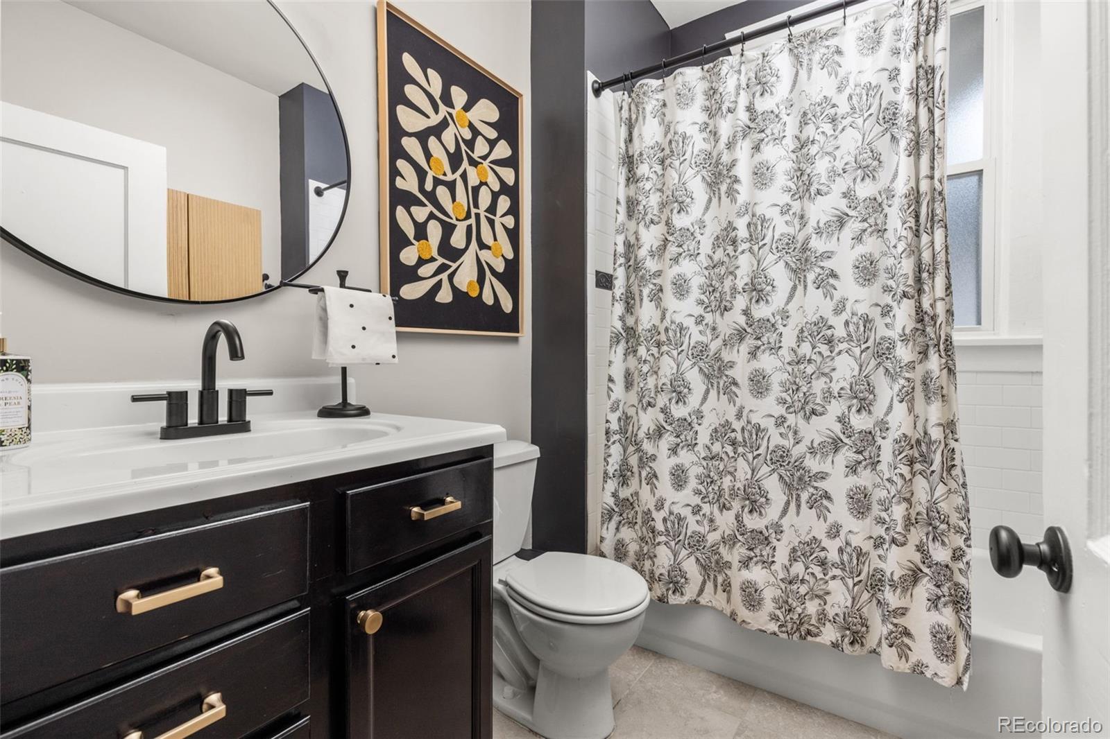 3311 N Josephine Street