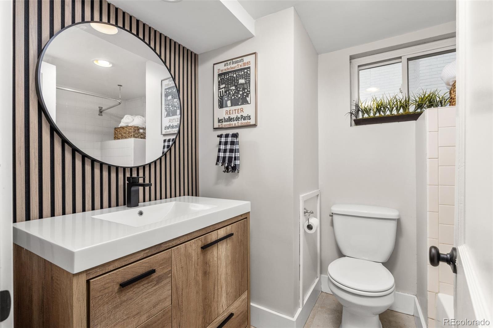 3311 N Josephine Street