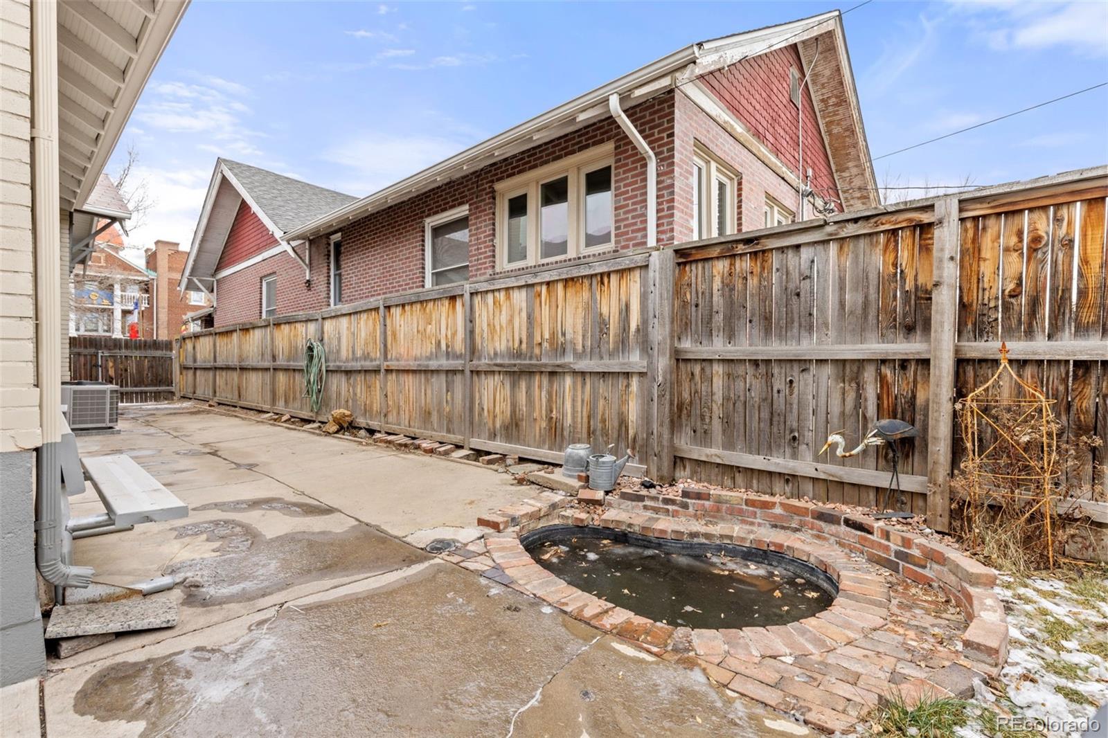 3311 N Josephine Street