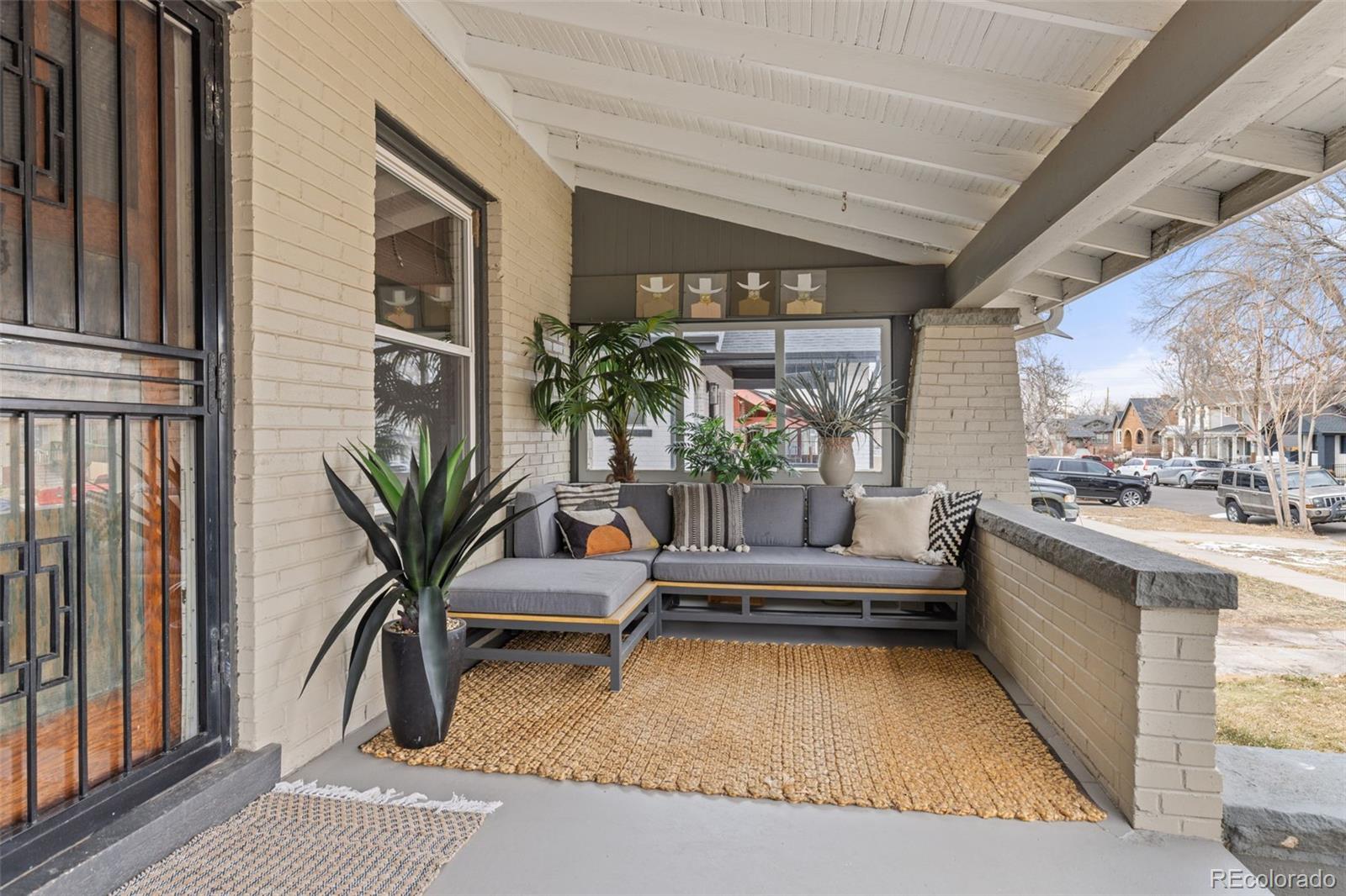 3311 N Josephine Street