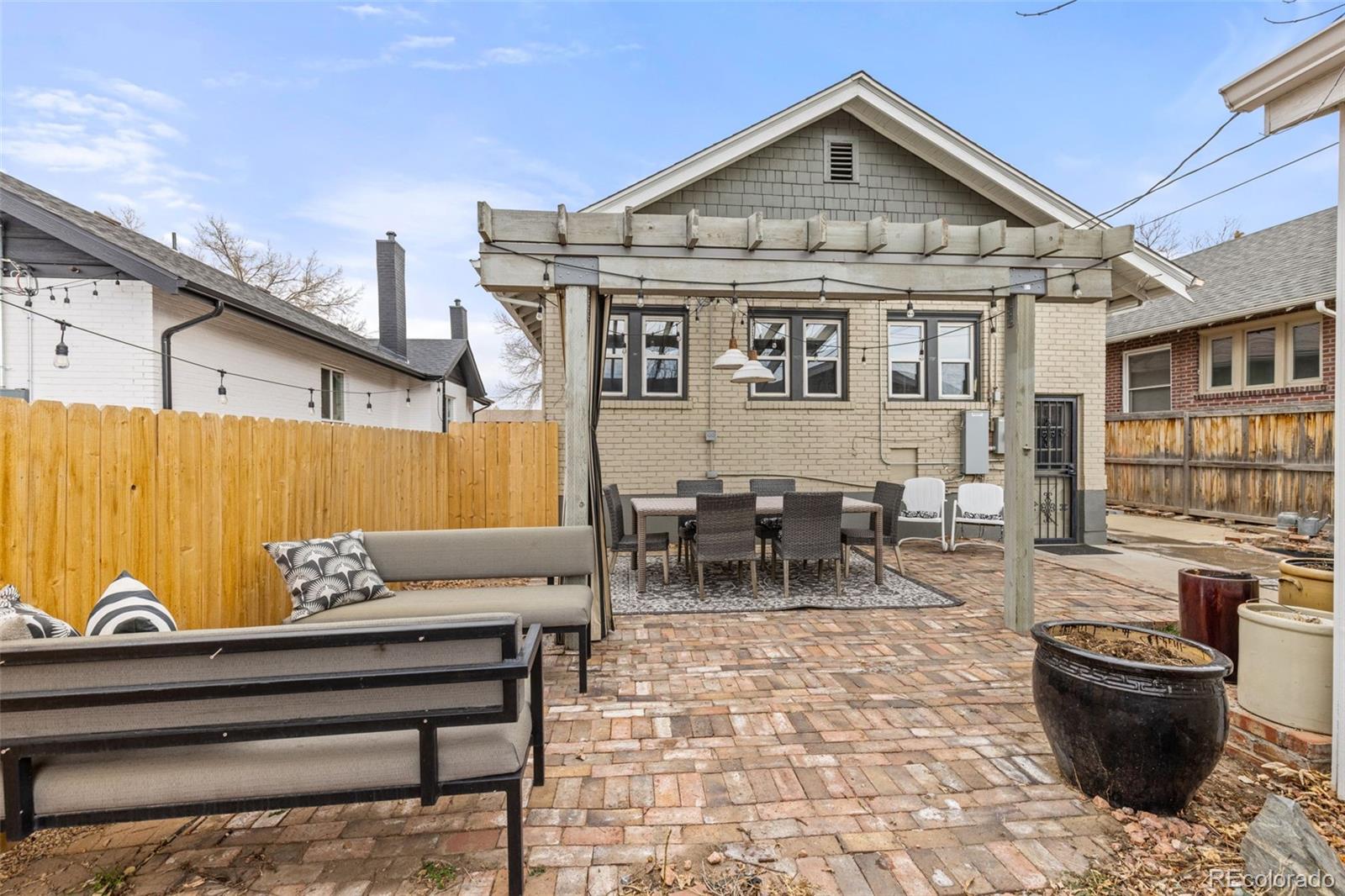 3311 N Josephine Street