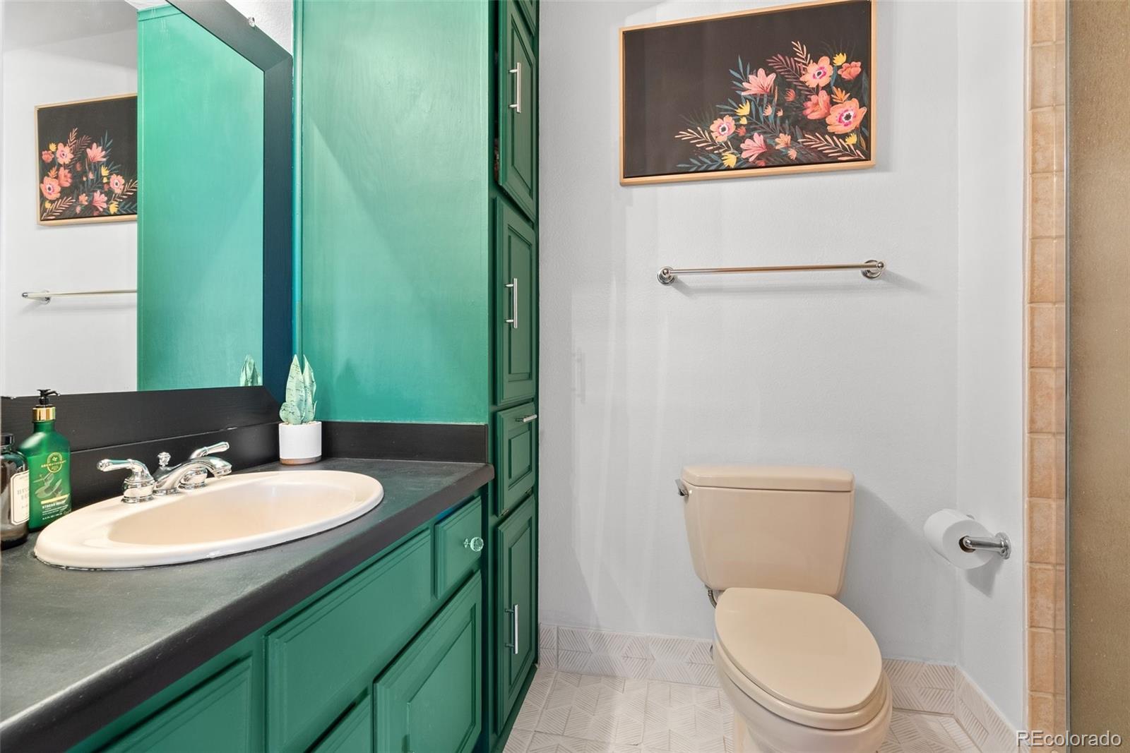 534 E 7th Avenue Unit: 205