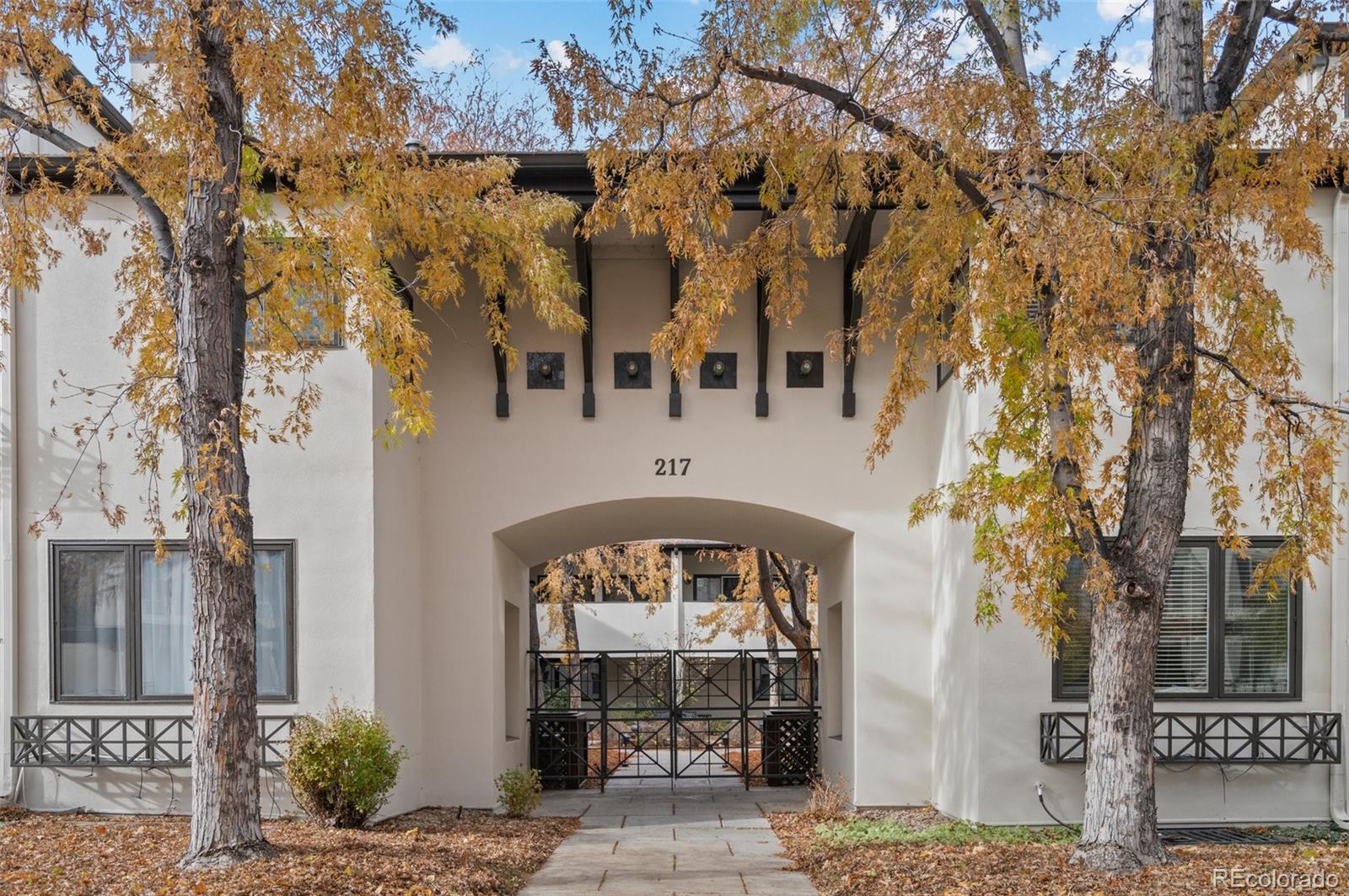 217 S Jackson Street Unit: G