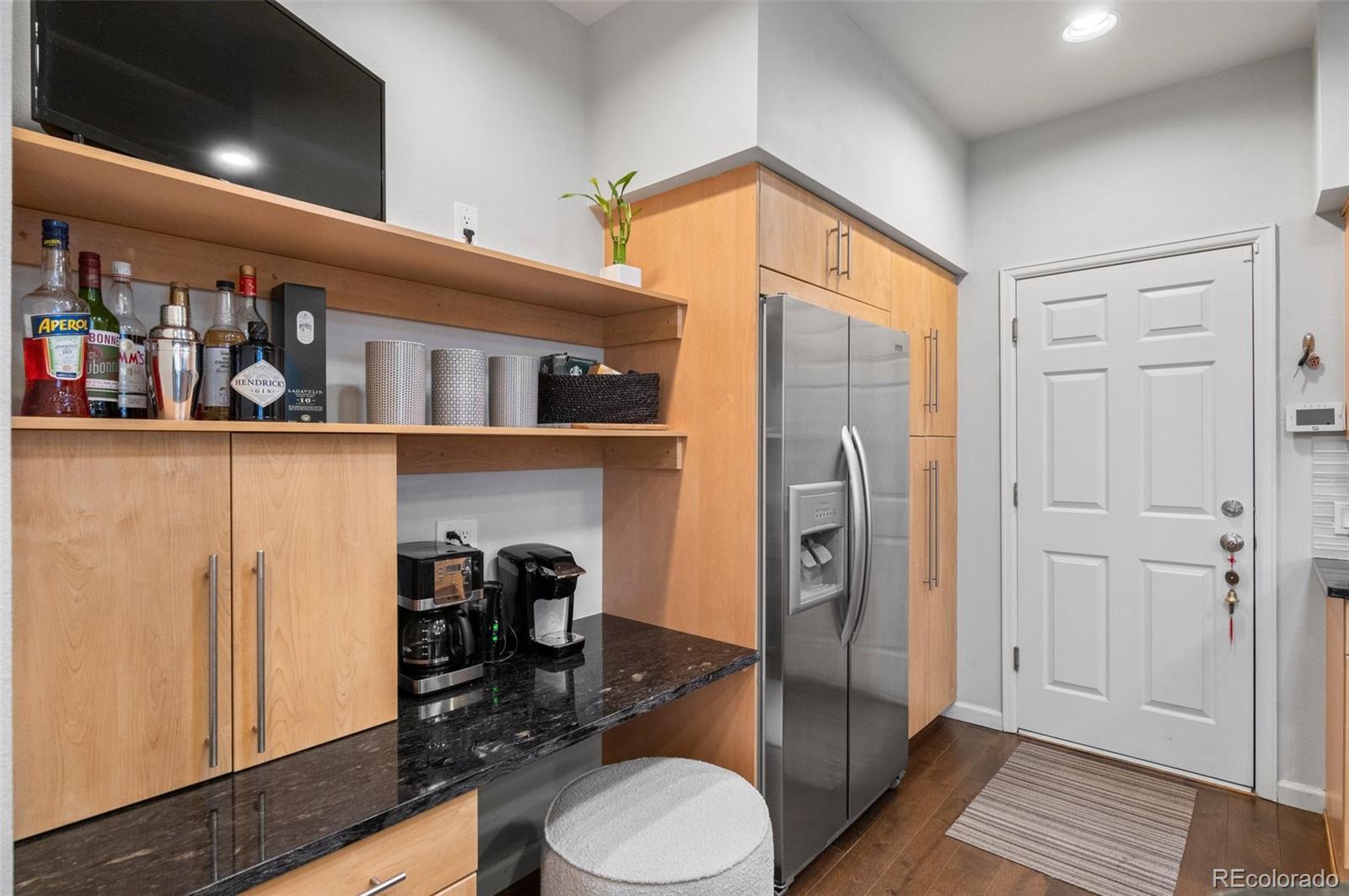 217 S Jackson Street Unit: G