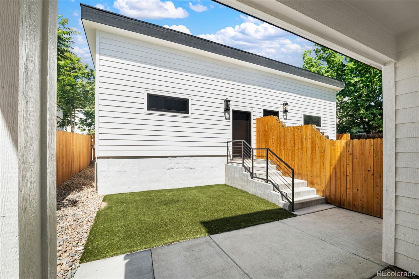 1239 Newton Street