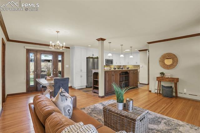 324 W Ramona Avenue