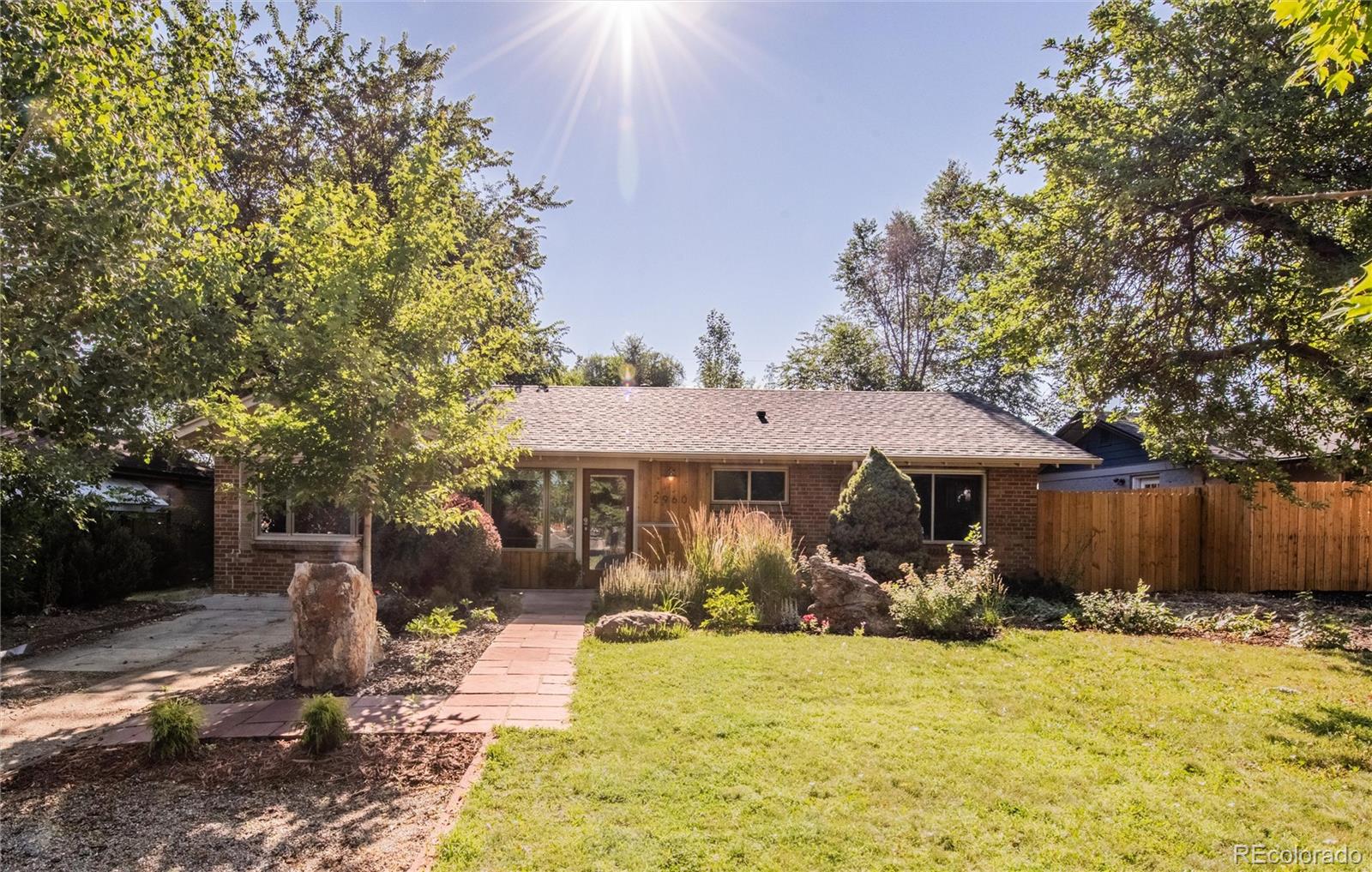 2960 N Steele Street