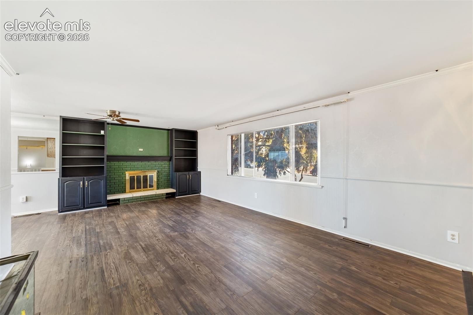 2302 Kent Lane