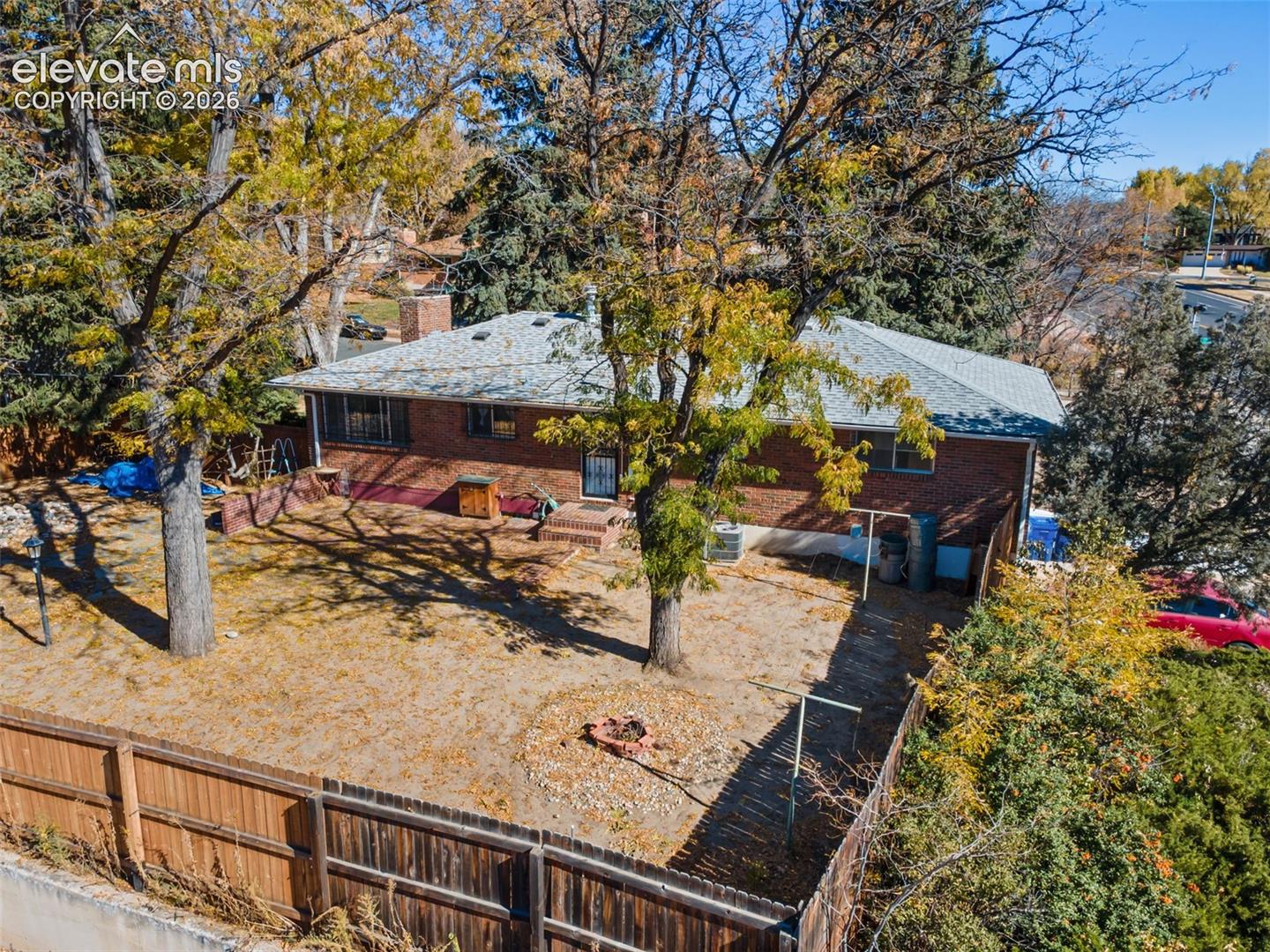 2302 Kent Lane
