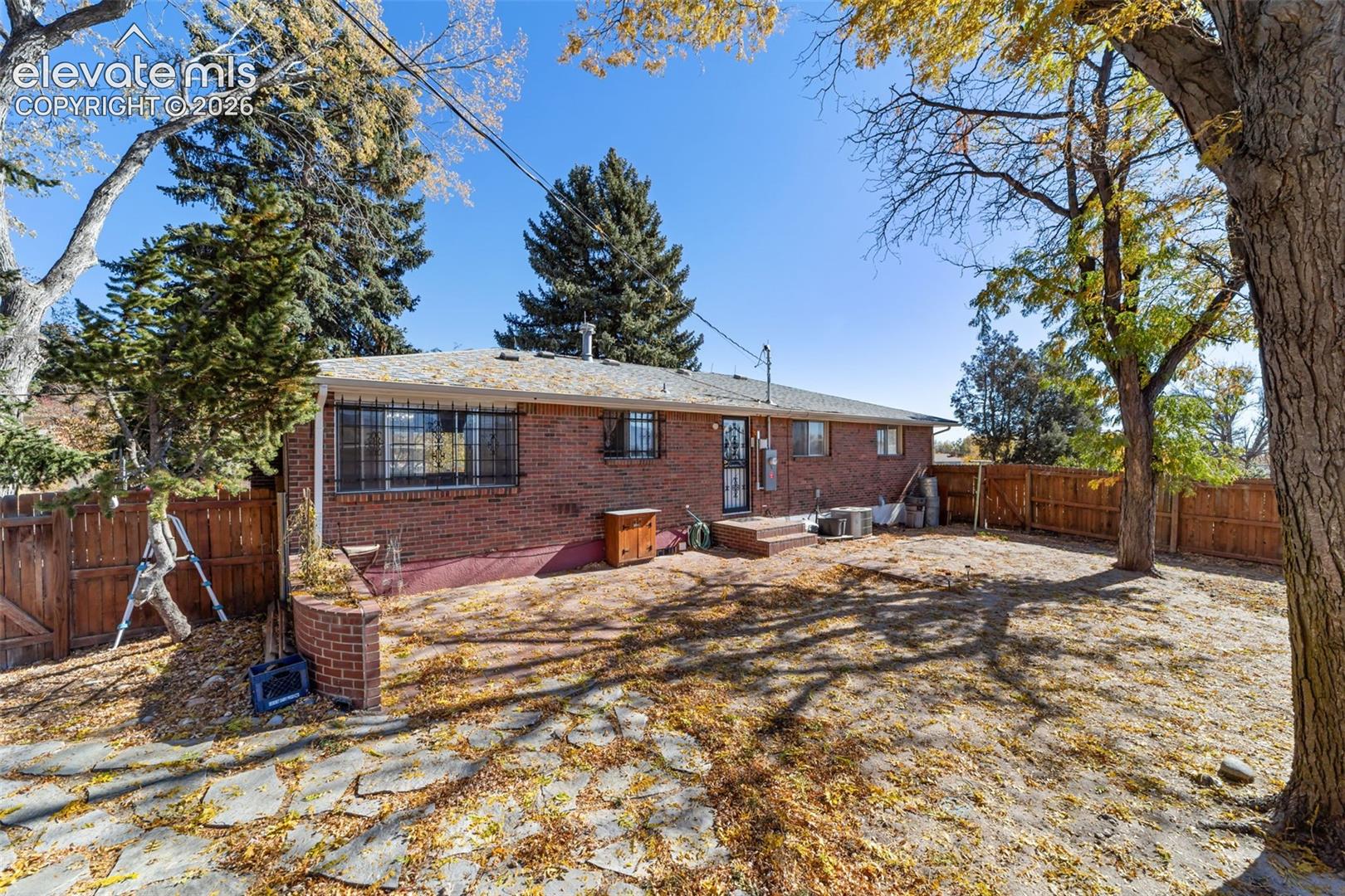 2302 Kent Lane