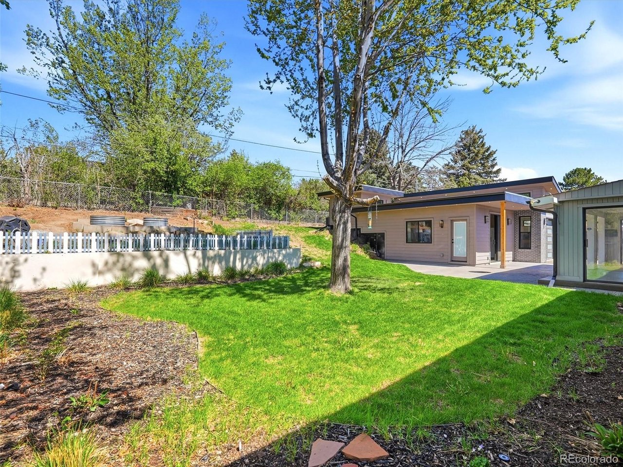 2758 S Ingalls Way