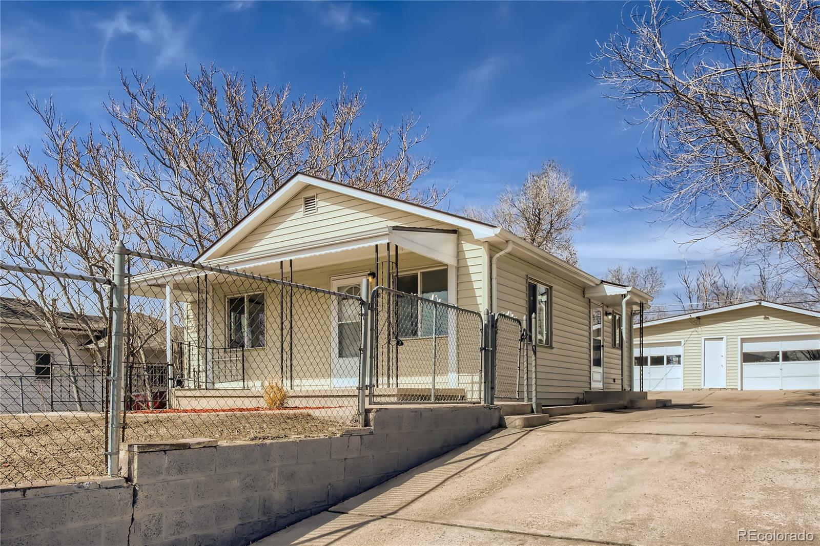 4455 W Alaska Place