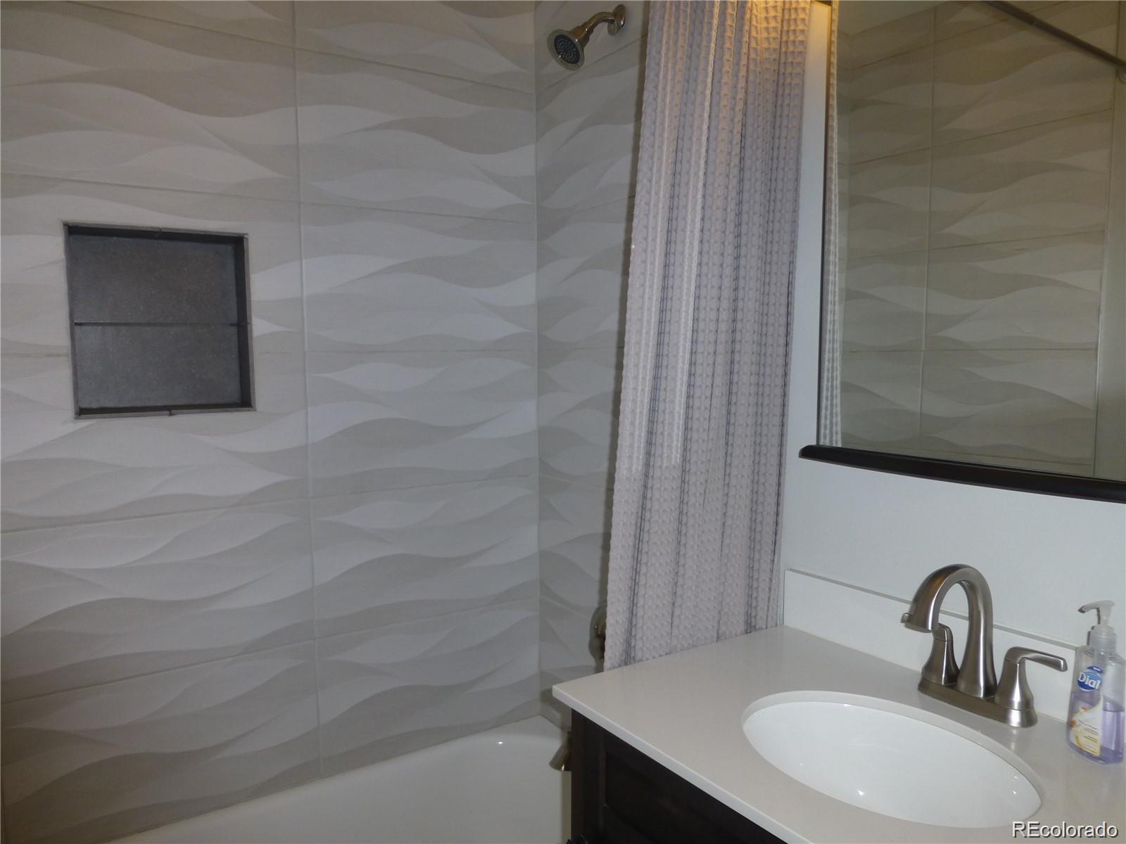 2165 S Fenton Street