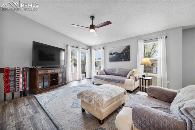 330 Hinks Court