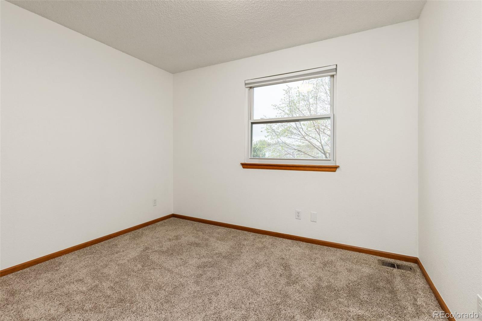 8983 Cloverleaf Circle