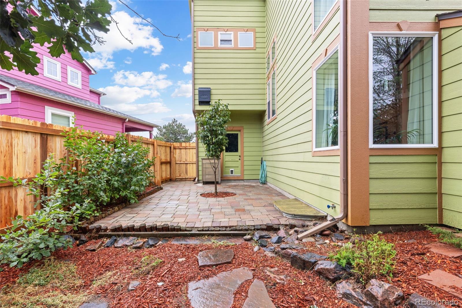 8983 Cloverleaf Circle