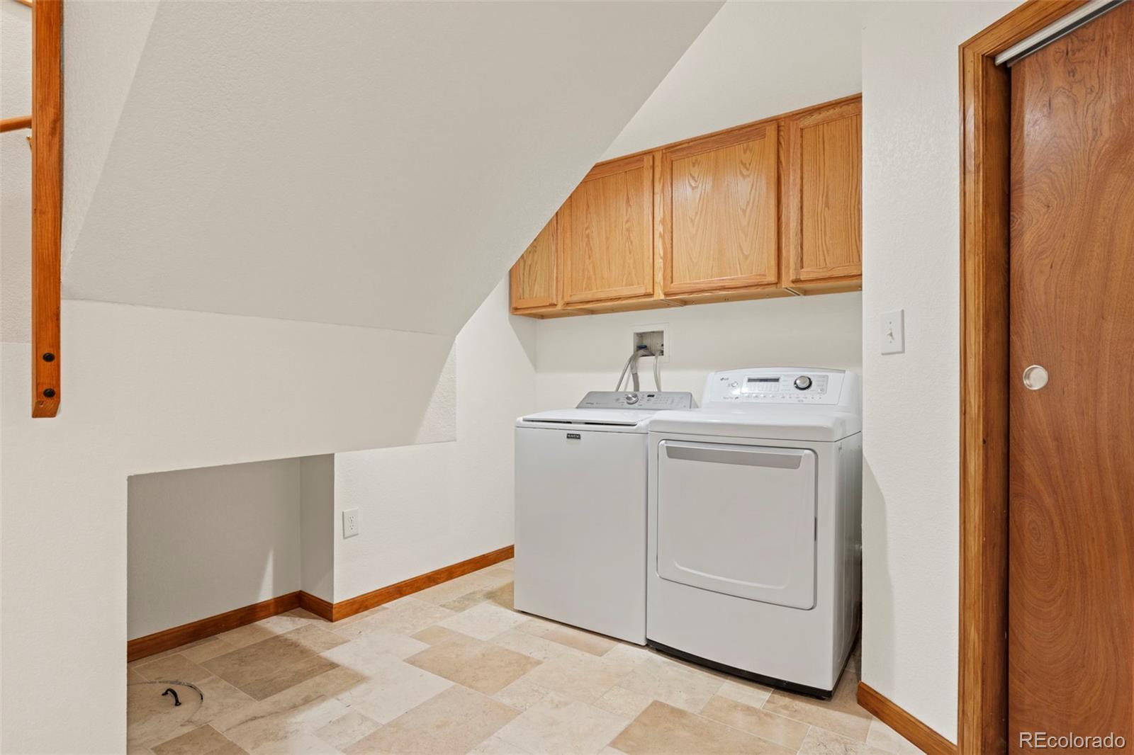8983 Cloverleaf Circle