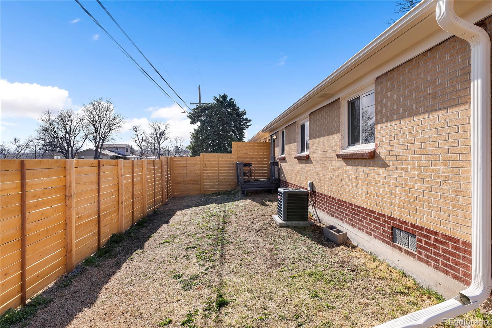 904 Winona Court