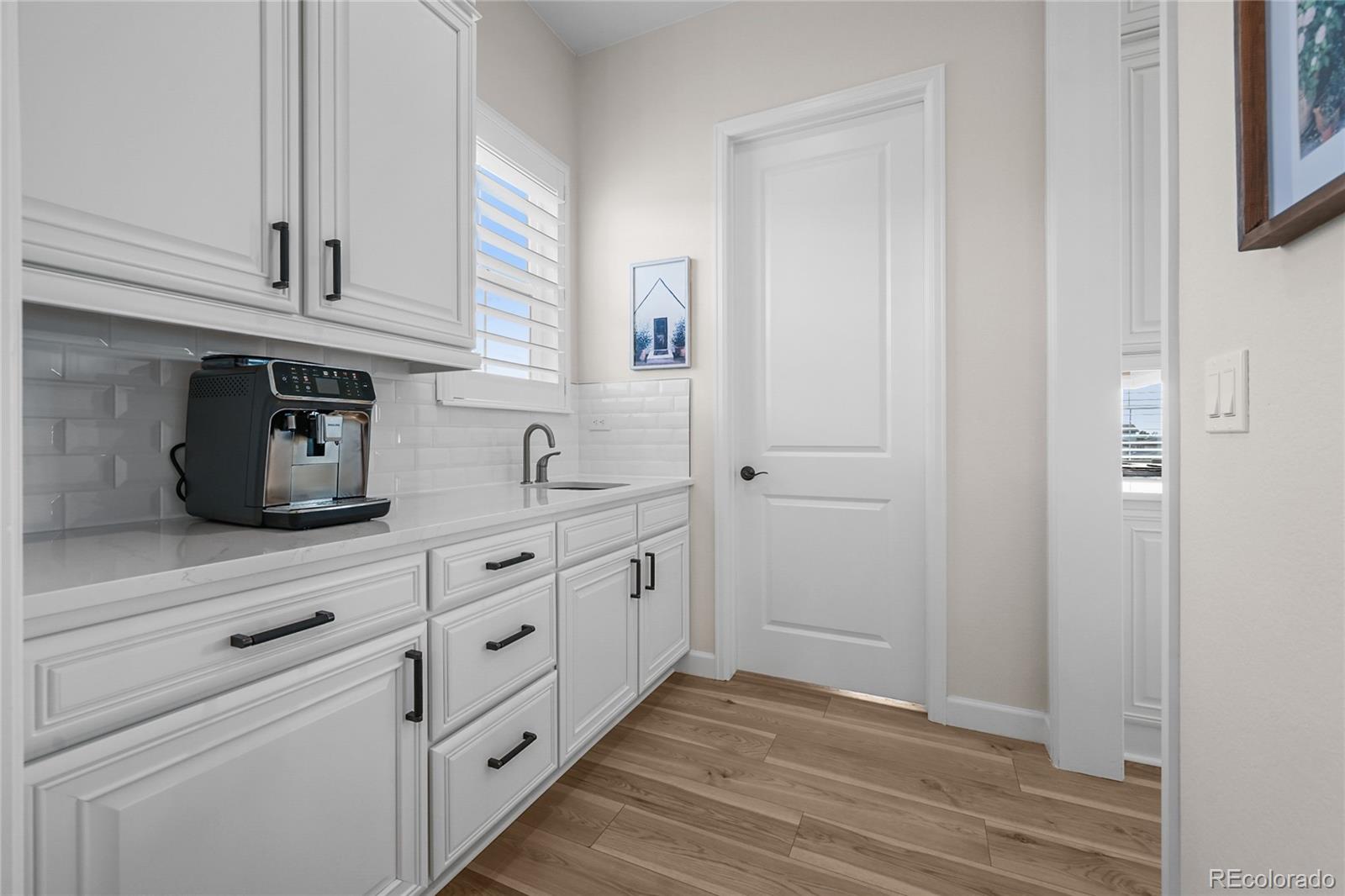 5625 Heritage Oak Drive