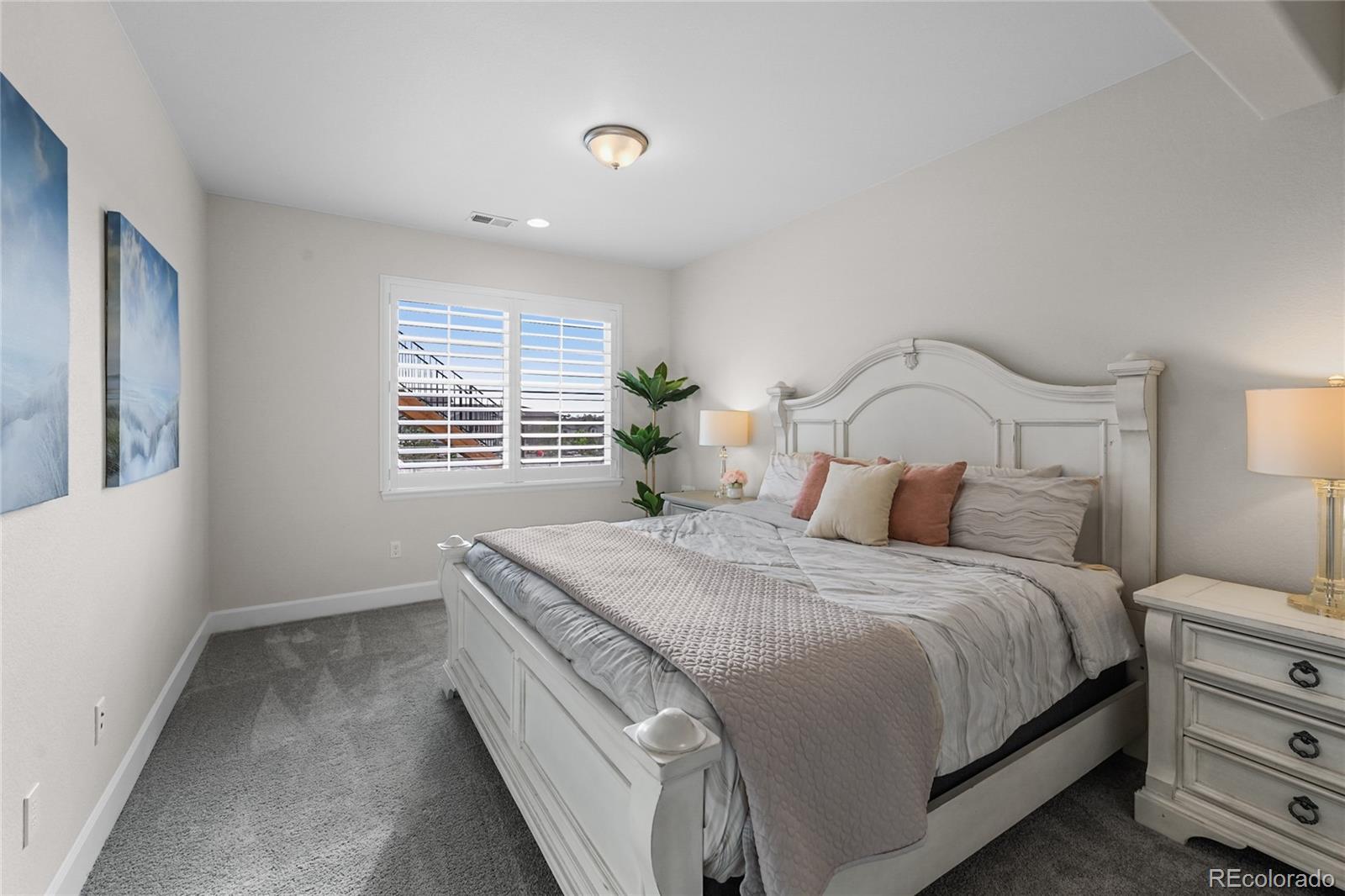 5625 Heritage Oak Drive