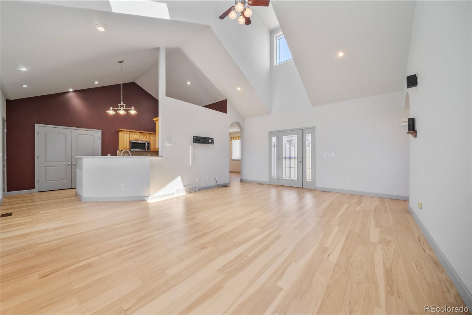 61 Lakeview Circle