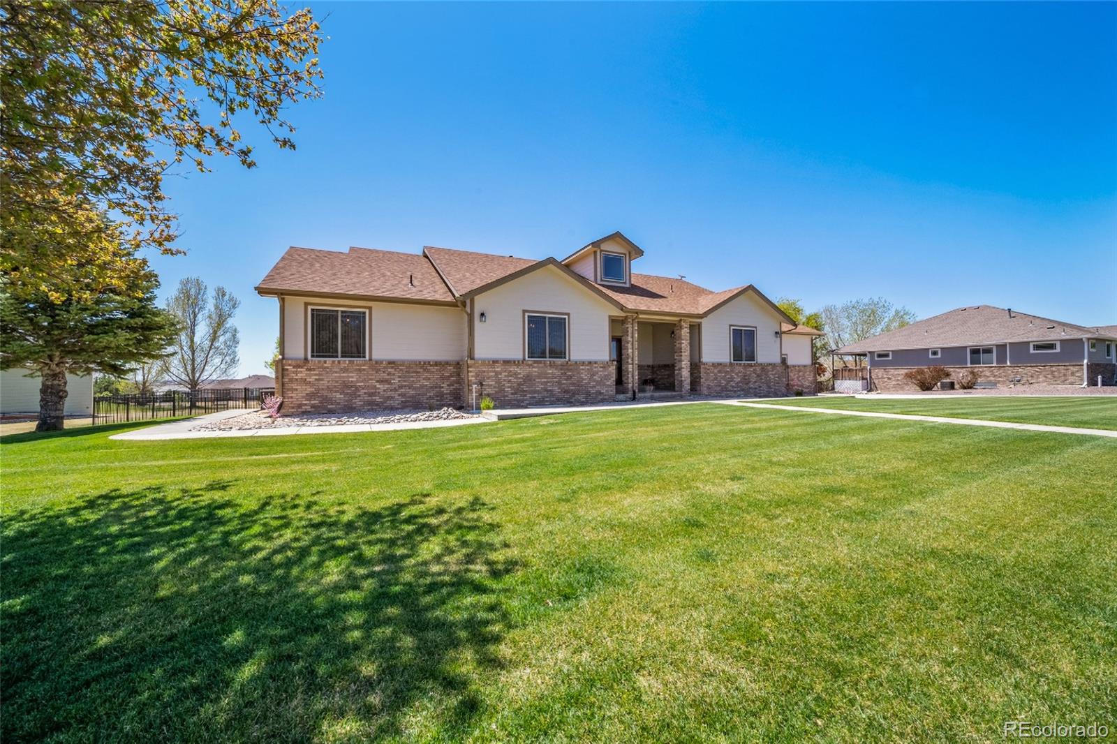 61 Lakeview Circle