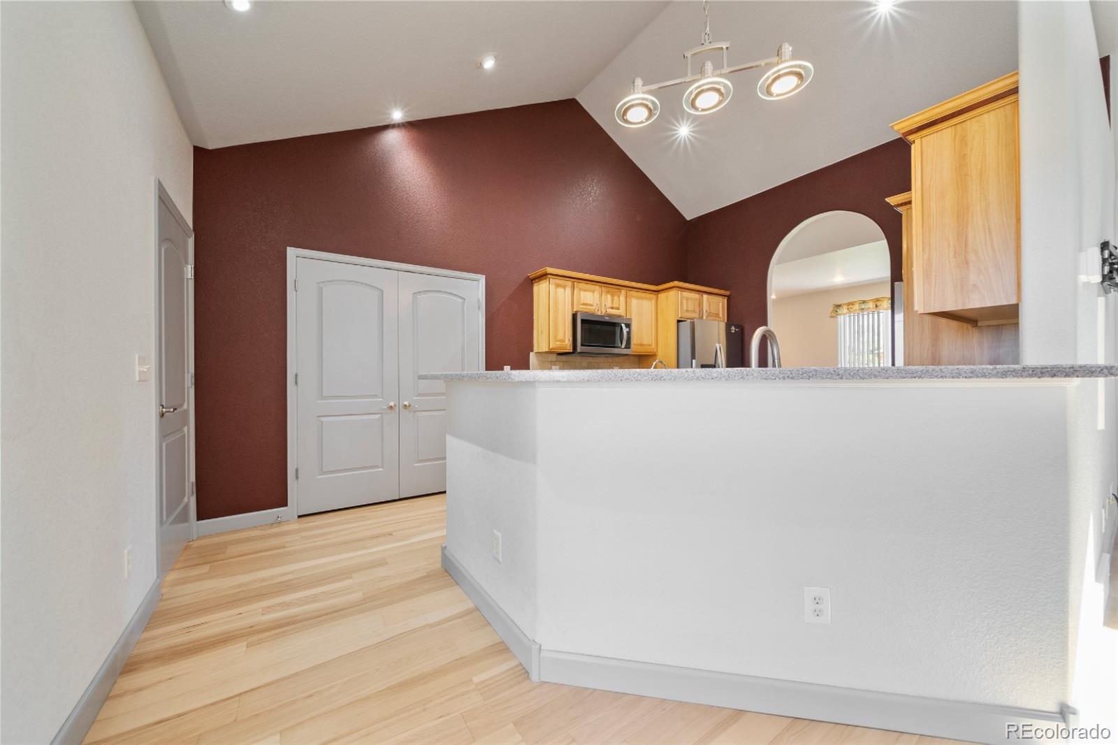 61 Lakeview Circle