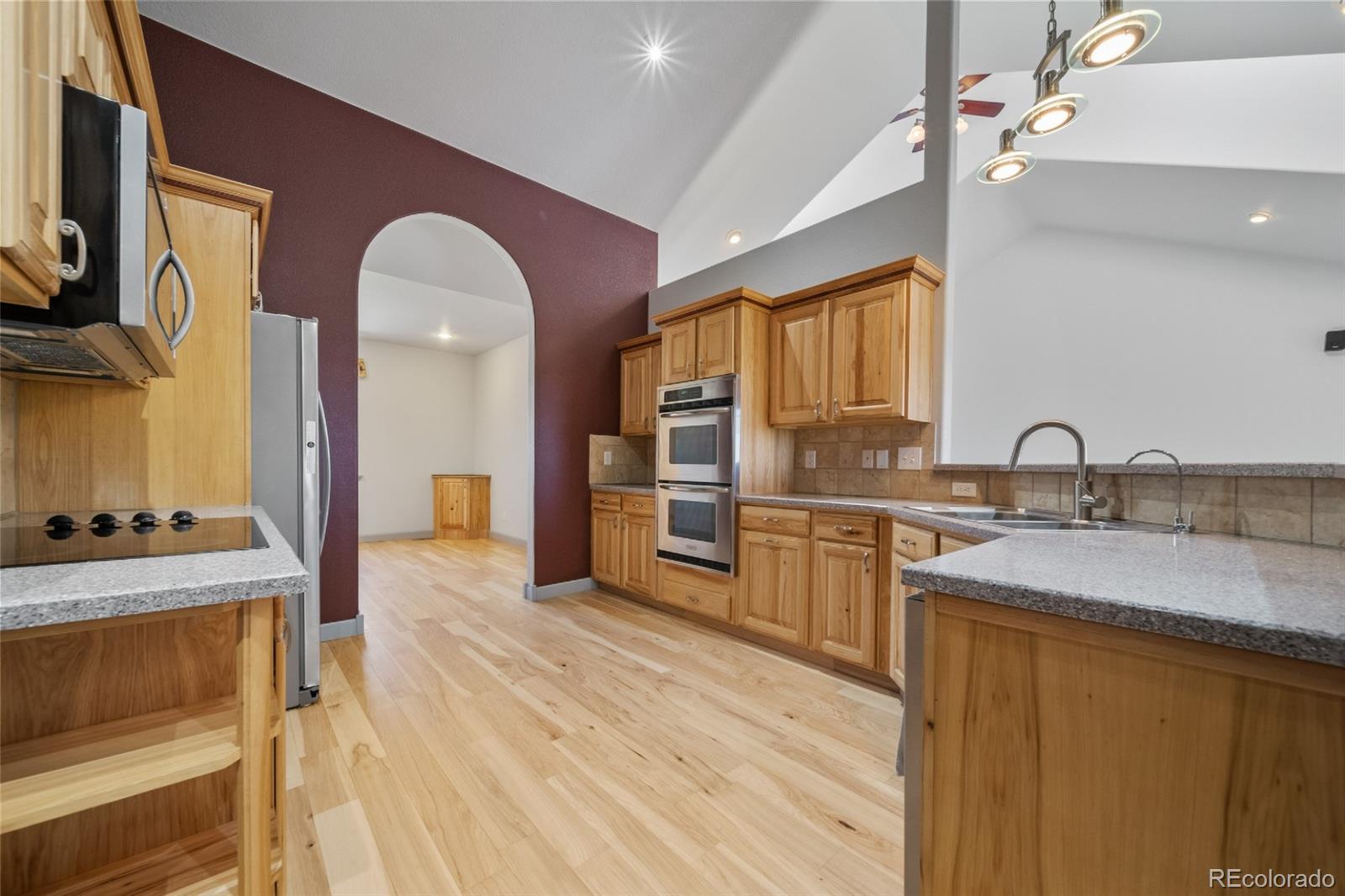 61 Lakeview Circle
