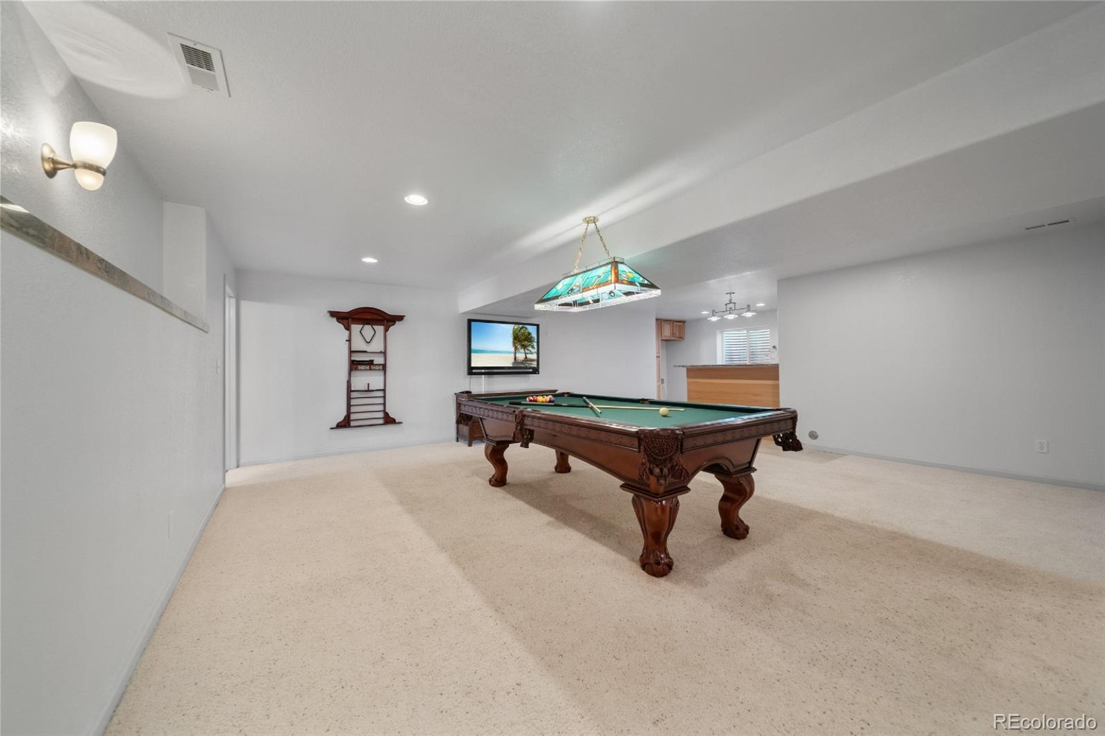 61 Lakeview Circle