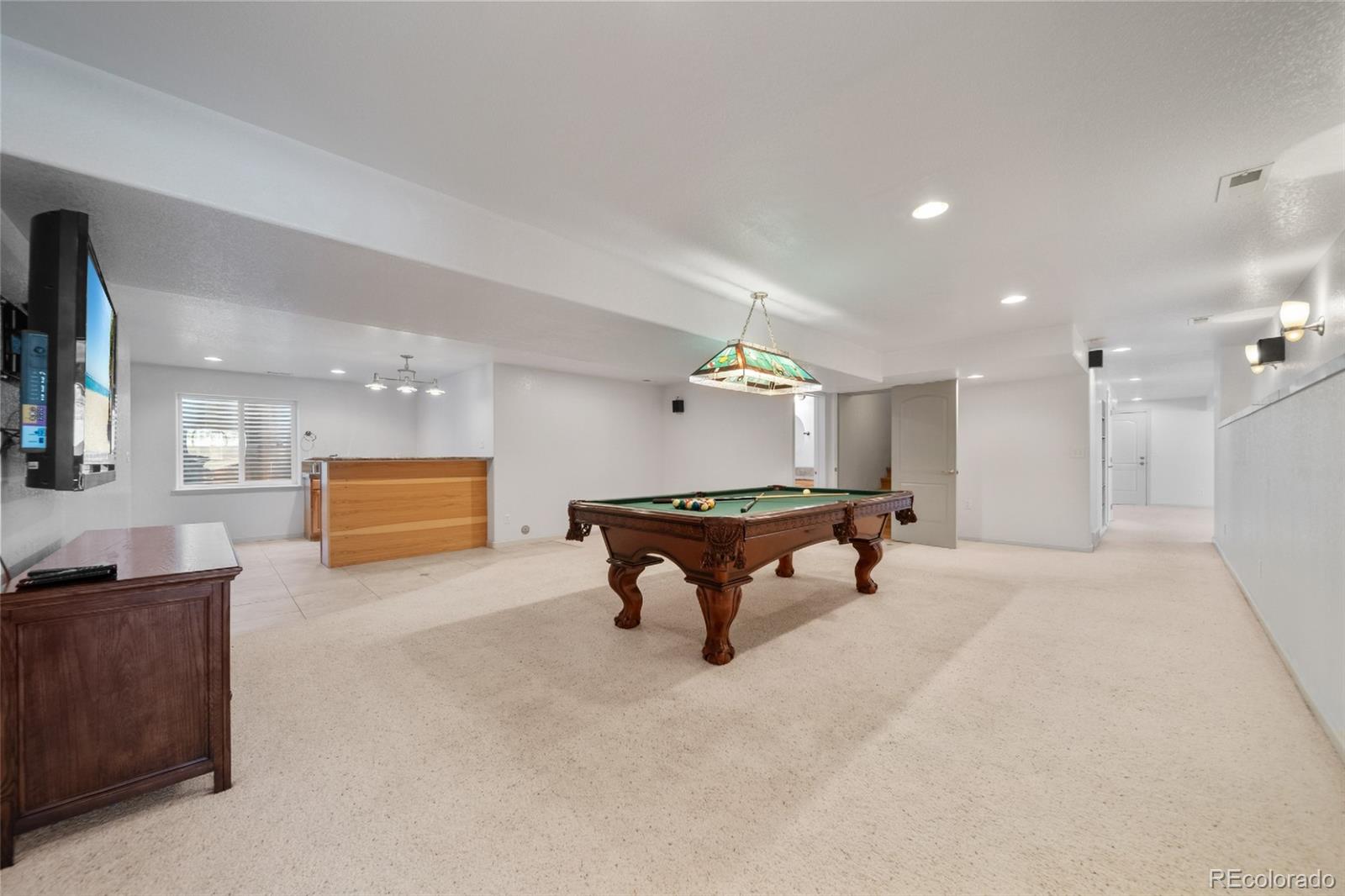 61 Lakeview Circle