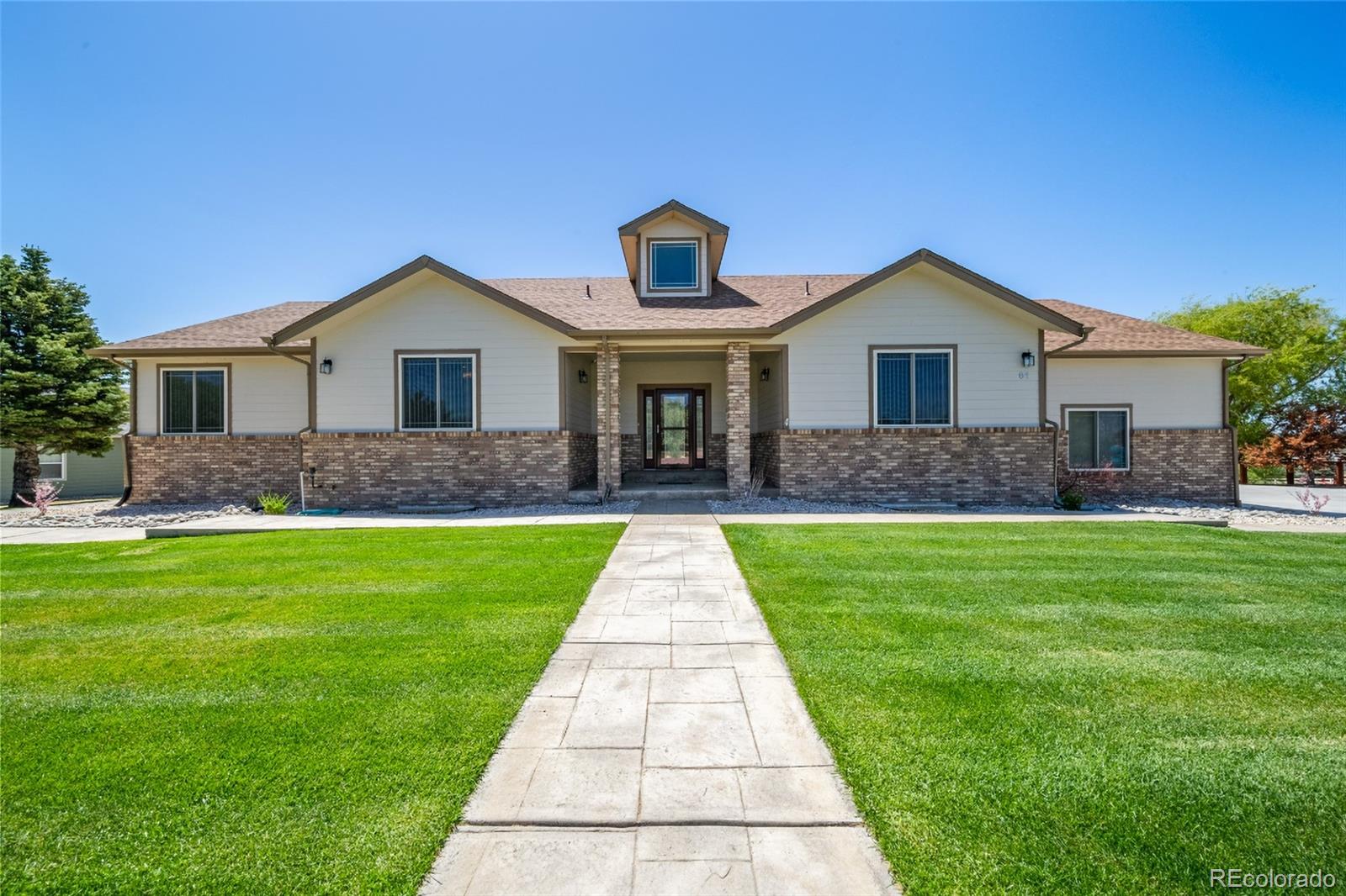 61 Lakeview Circle