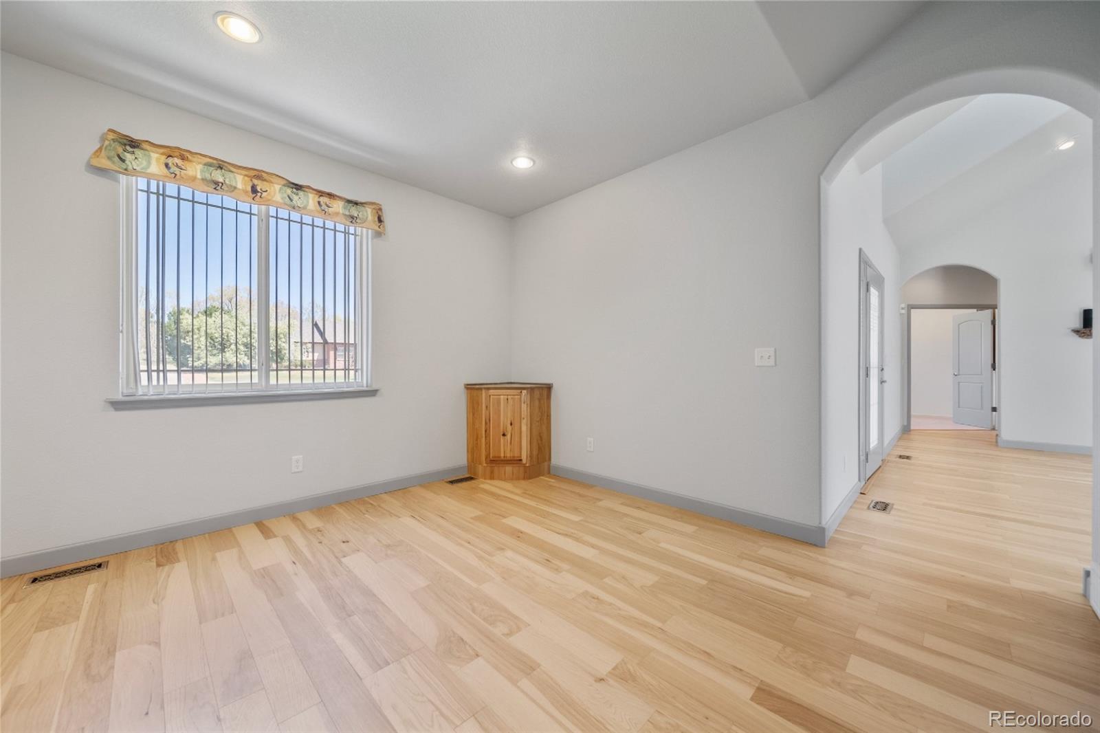 61 Lakeview Circle