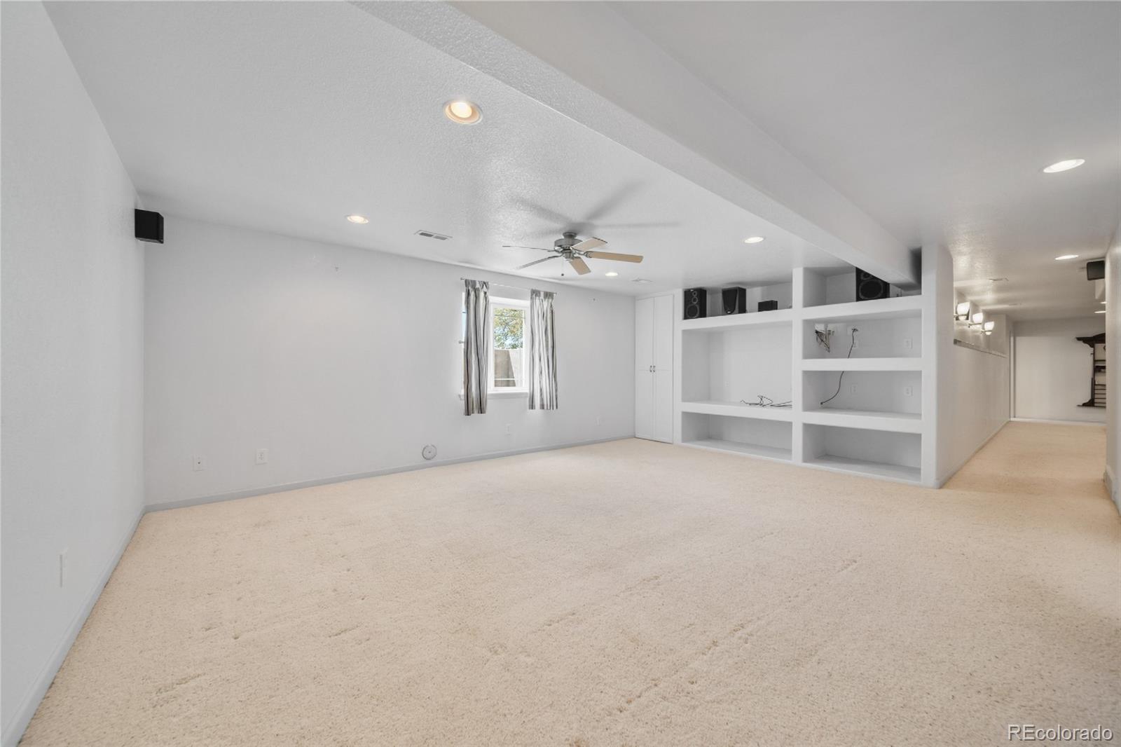61 Lakeview Circle