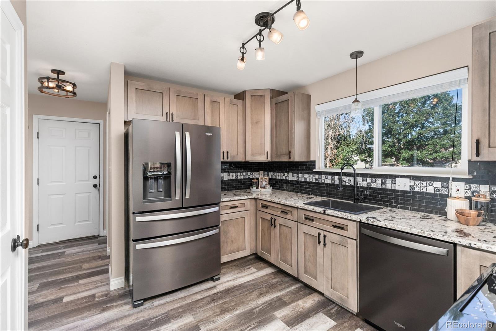 325 S 33rd Avenue