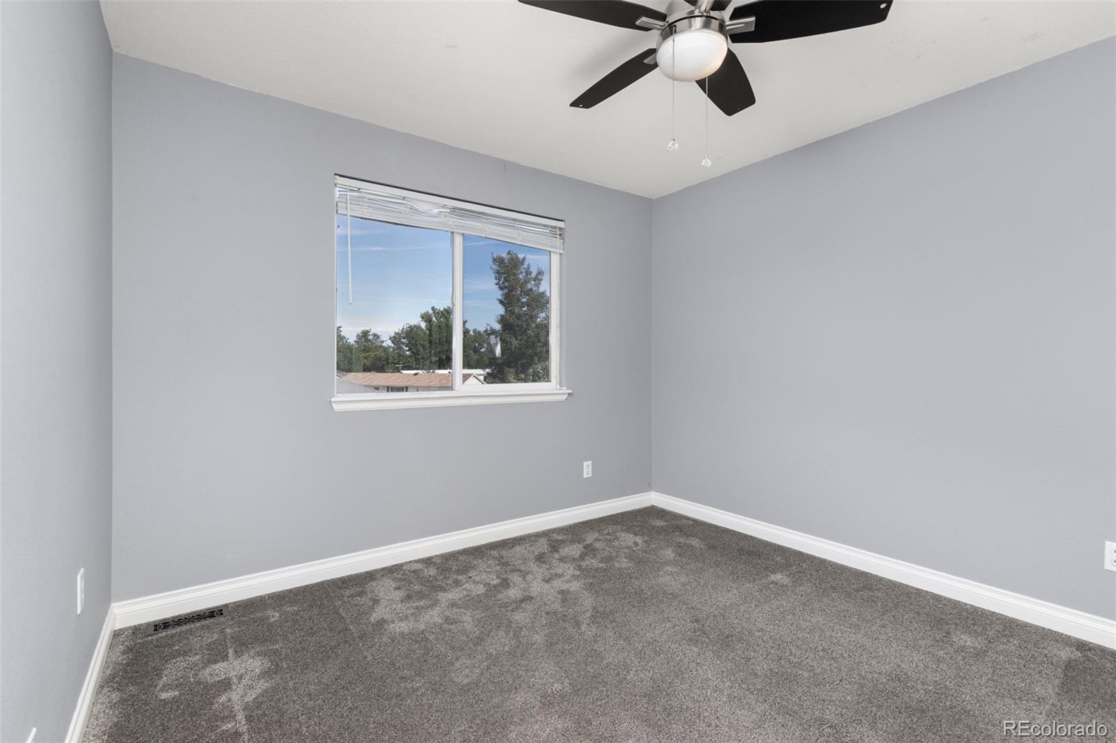 325 S 33rd Avenue