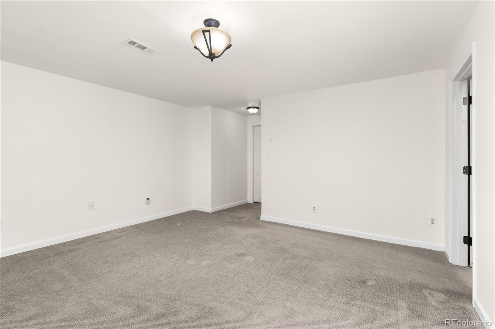 325 S 33rd Avenue