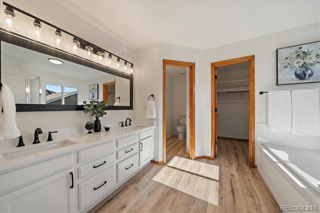 2511 W 108th Place
