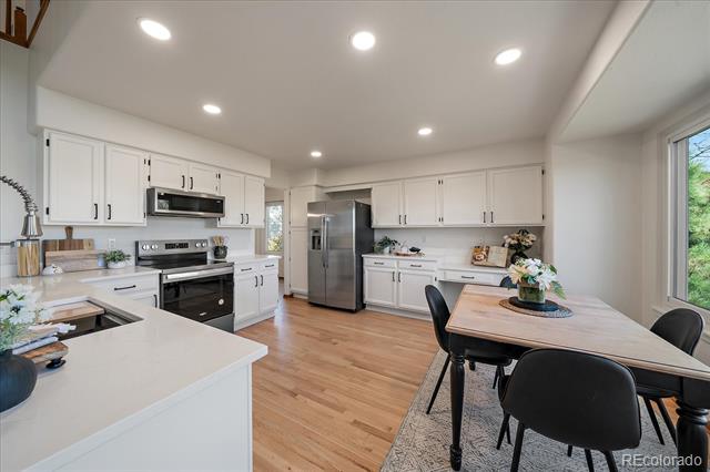 2511 W 108th Place