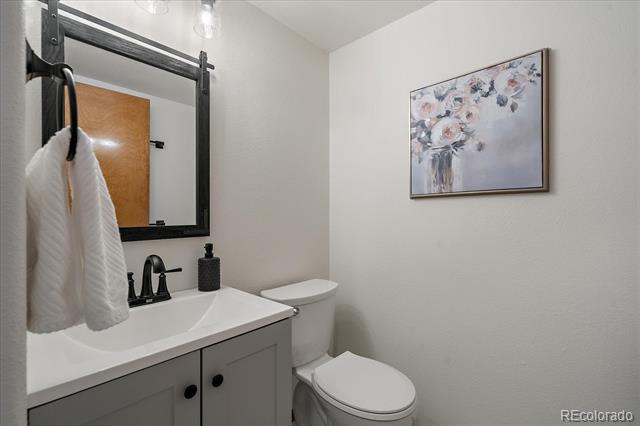 2511 W 108th Place