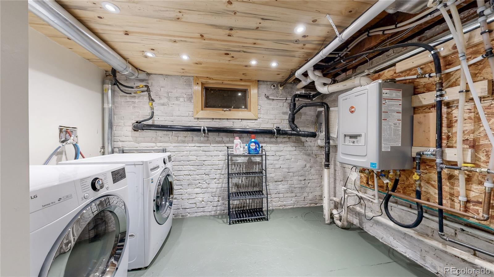 4041 W Hayward Place