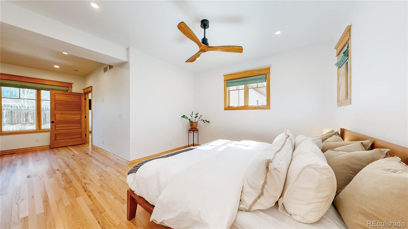 4041 W Hayward Place