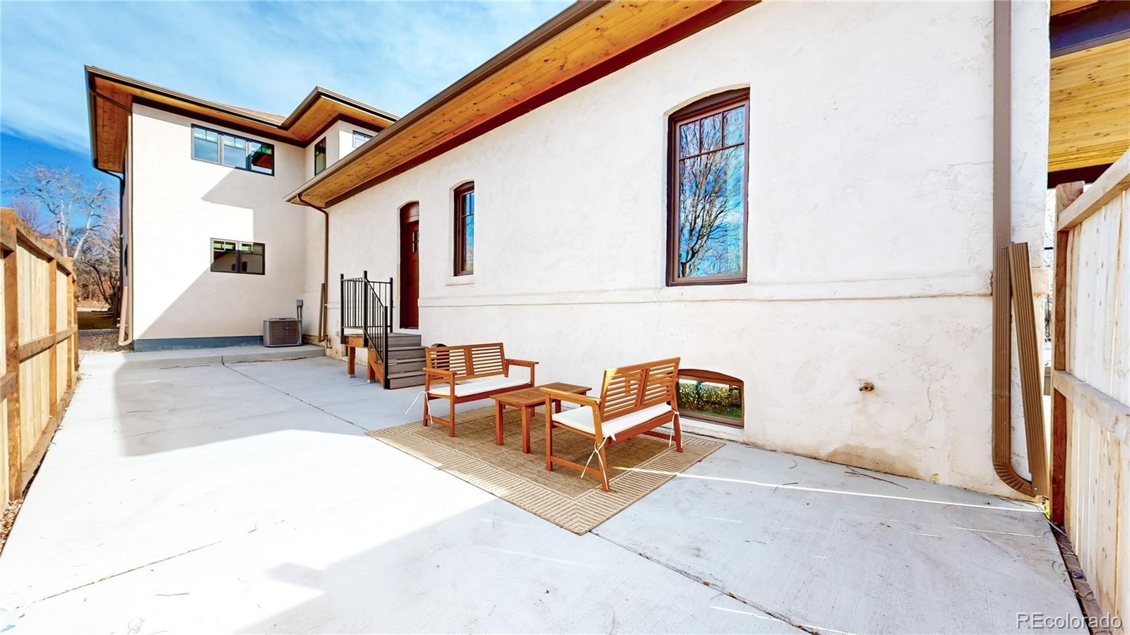 4041 W Hayward Place