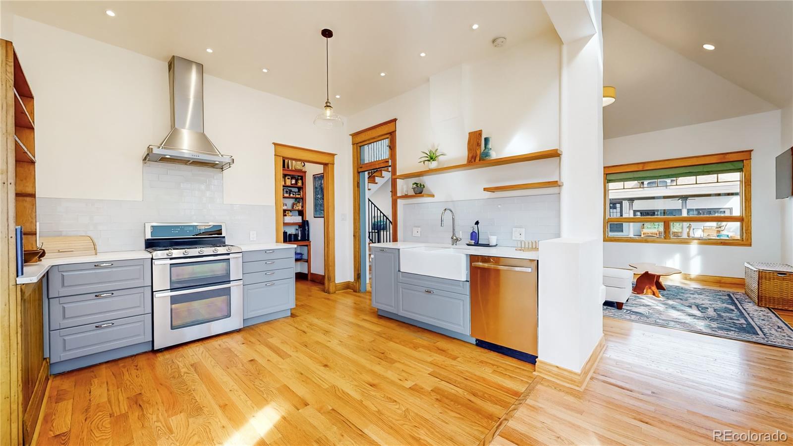 4041 W Hayward Place