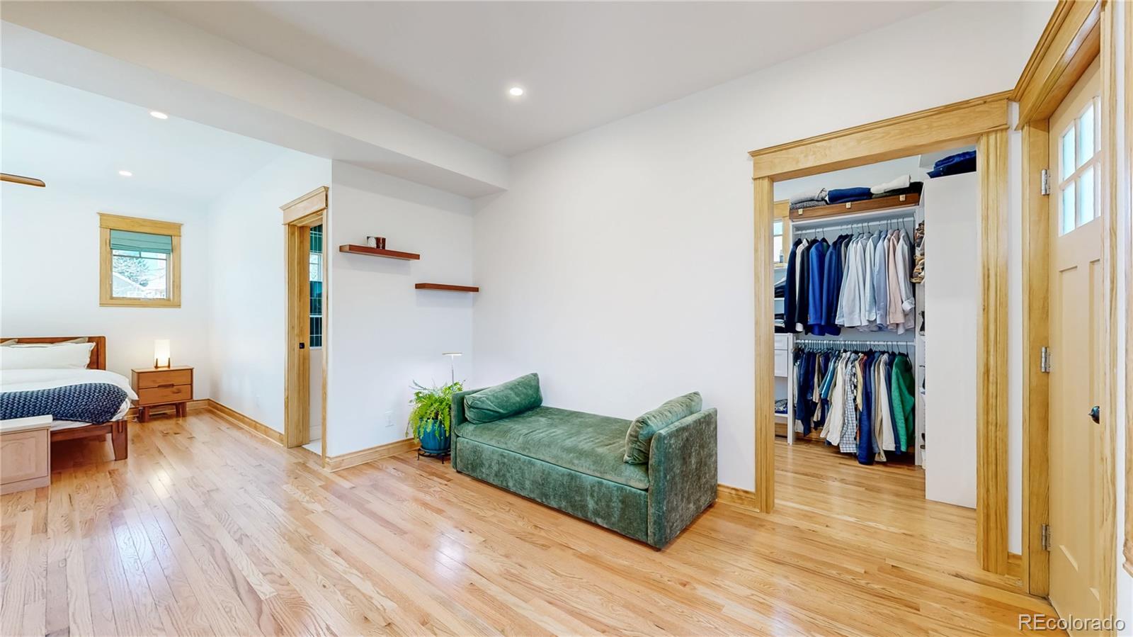 4041 W Hayward Place