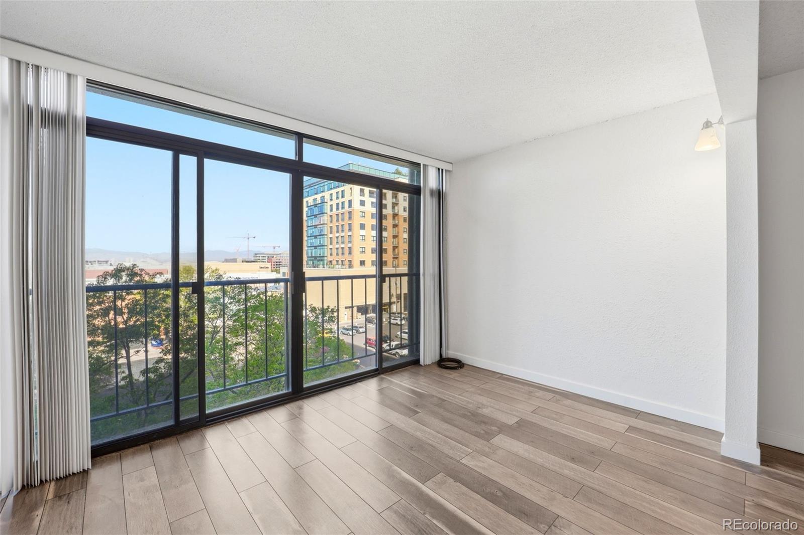 2 Adams Street Unit: 603