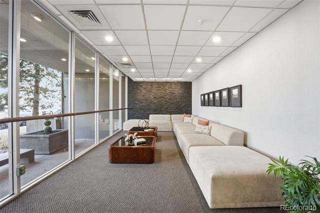 2 Adams Street Unit: 603